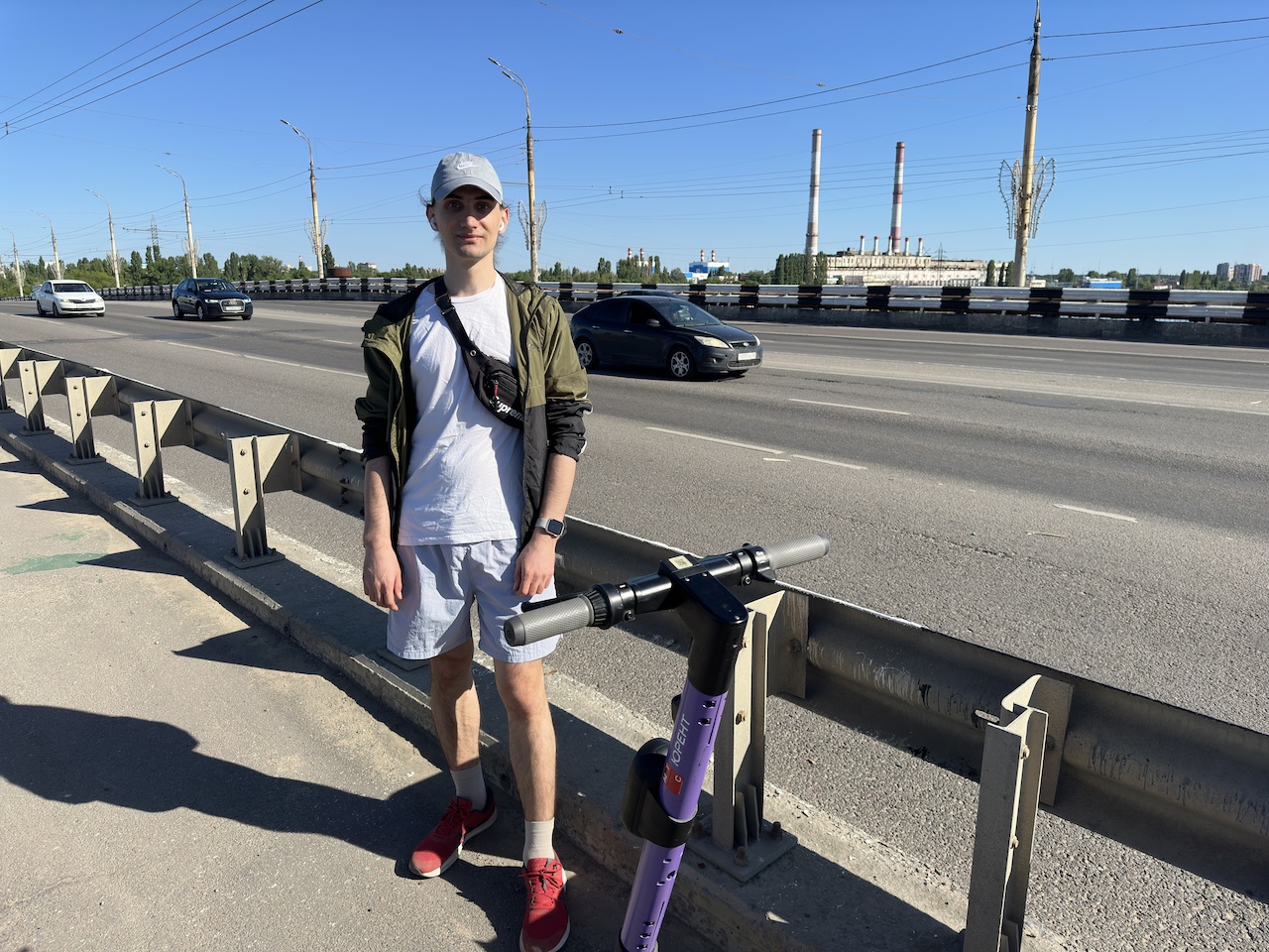 Another photo of Alexander Rodionov on Vogres bridge in Voronezh, Russia
